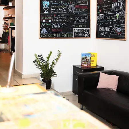 Maverick Downtown Hostel *