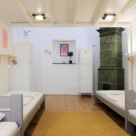 Maverick Downtown Hostel