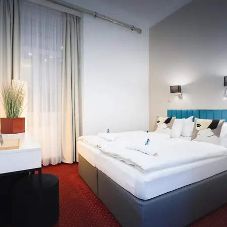 Maverick Hostel&ensuites *