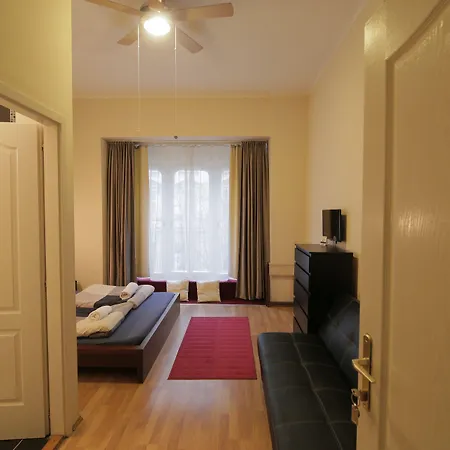 Maverick Downtown Хостел Будапешт