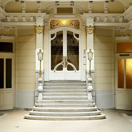 Хостел Maverick Downtown *