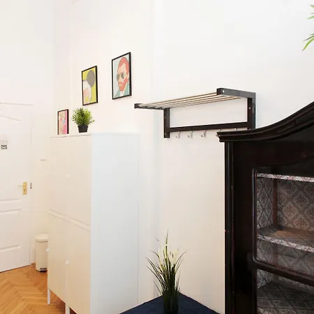 Maverick Downtown Хостел Будапешт