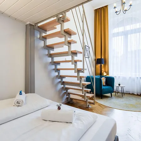 Maverick Downtown Hostel