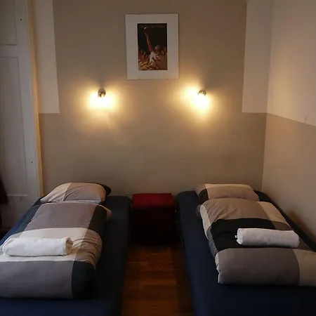Maverick Downtown Hostel