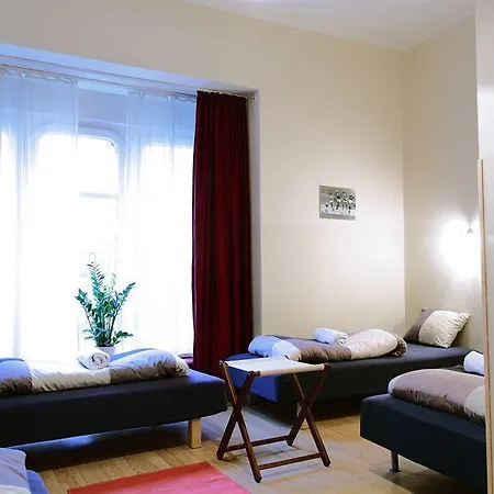 Hostel Maverick Downtown *