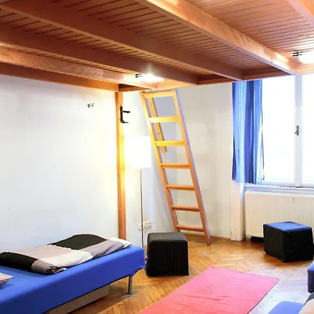 Hostel Maverick Downtown
