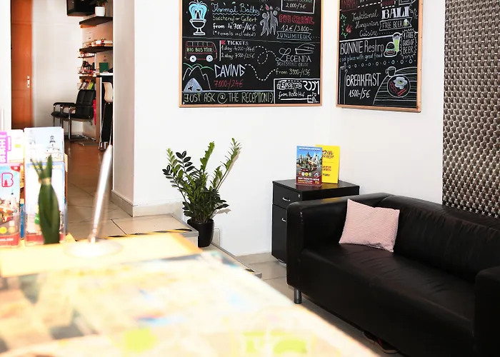 Maverick Downtown Hostel *